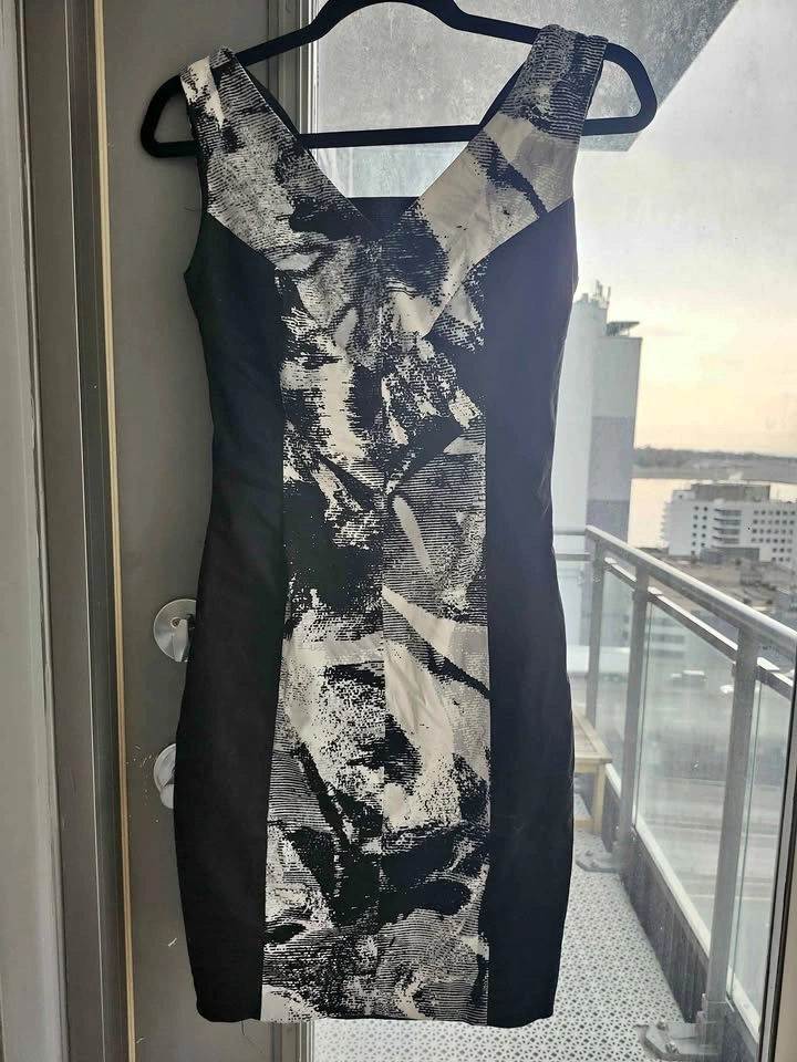 Le Chateau Dress - XXS