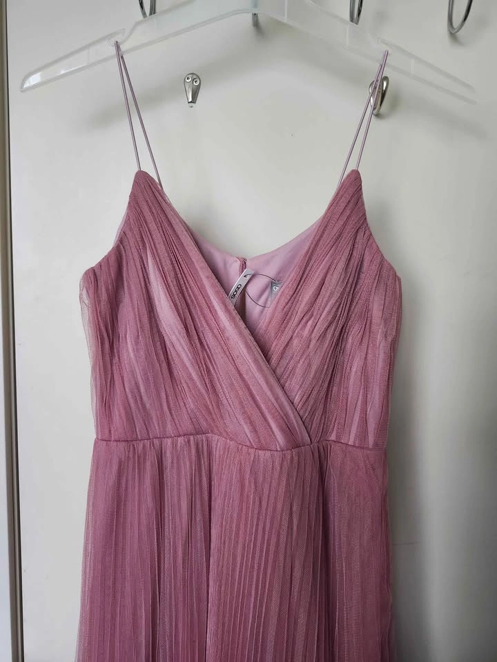 Formal dress (BRAND NEW)