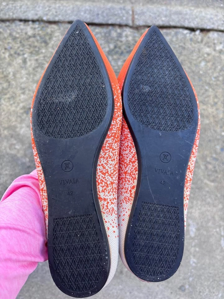VIVAIA Orange White Pointed Toe Flats Size 42 - photo 2