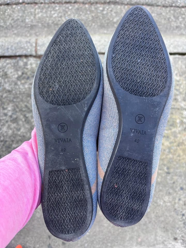 VIVAIA Blue Pointed Toe Flats Size 42 - photo 2