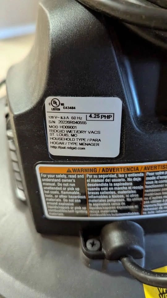 (Rarely used) RIDGID 9-Gallon Wet/Dry Shop Vac - 4.25 Peak HP - photo 3