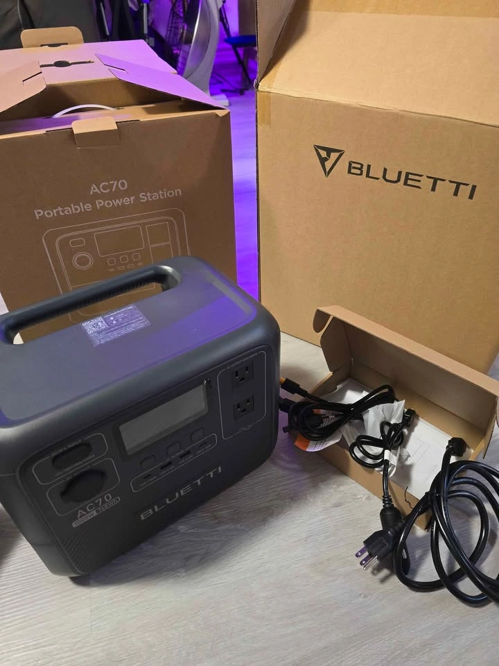 BLUETTI AC70 Portable Power Station | 1,000W, 768Wh - photo 2