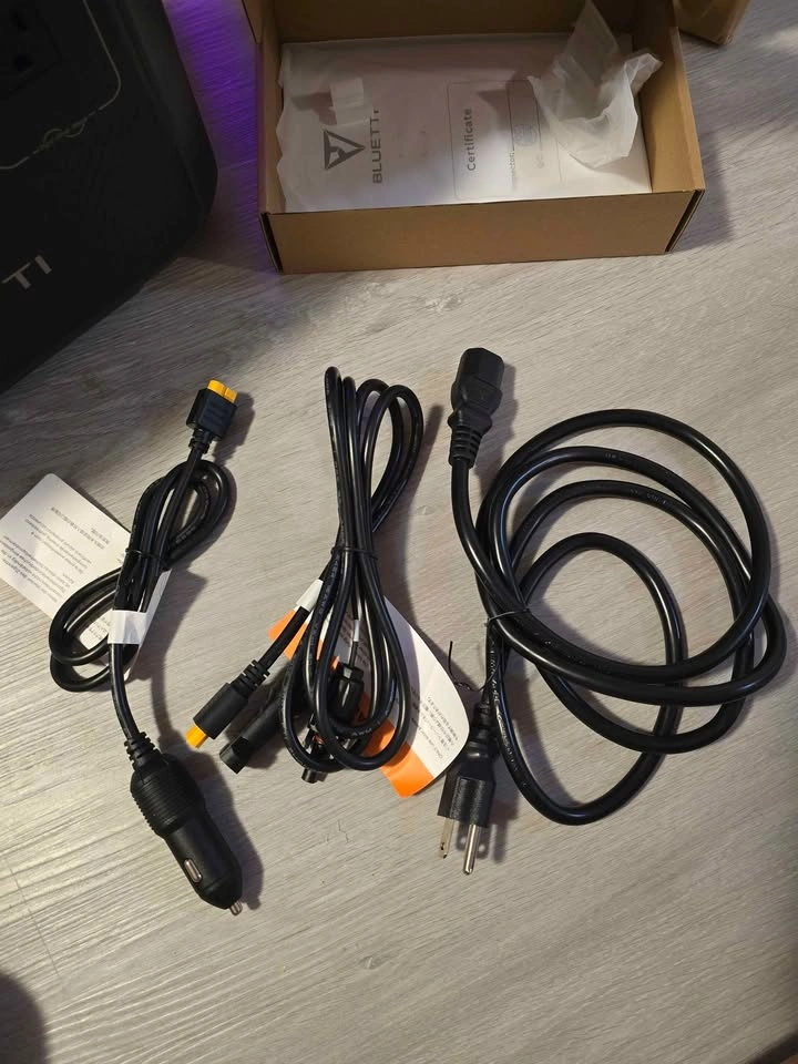 BLUETTI AC70 Portable Power Station | 1,000W, 768Wh - photo 3