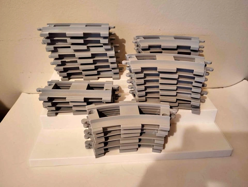 32 Duplo Railroad Tracks Toys