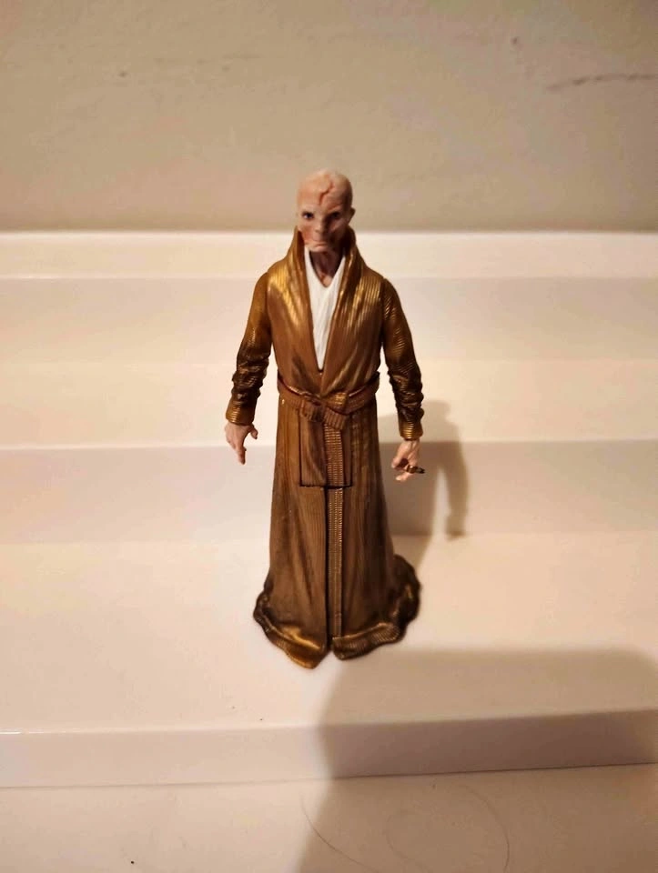 Star Wars The Last Jedi Supreme Leader Figure Toys