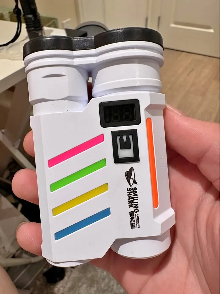 Smiling Shark rechargeable Flashlight image indicator(2)