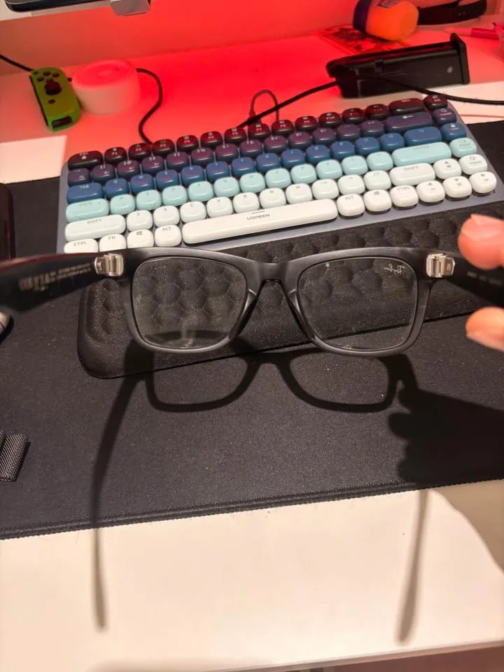 Meta raybans wayfarer - transition lens image indicator(4)