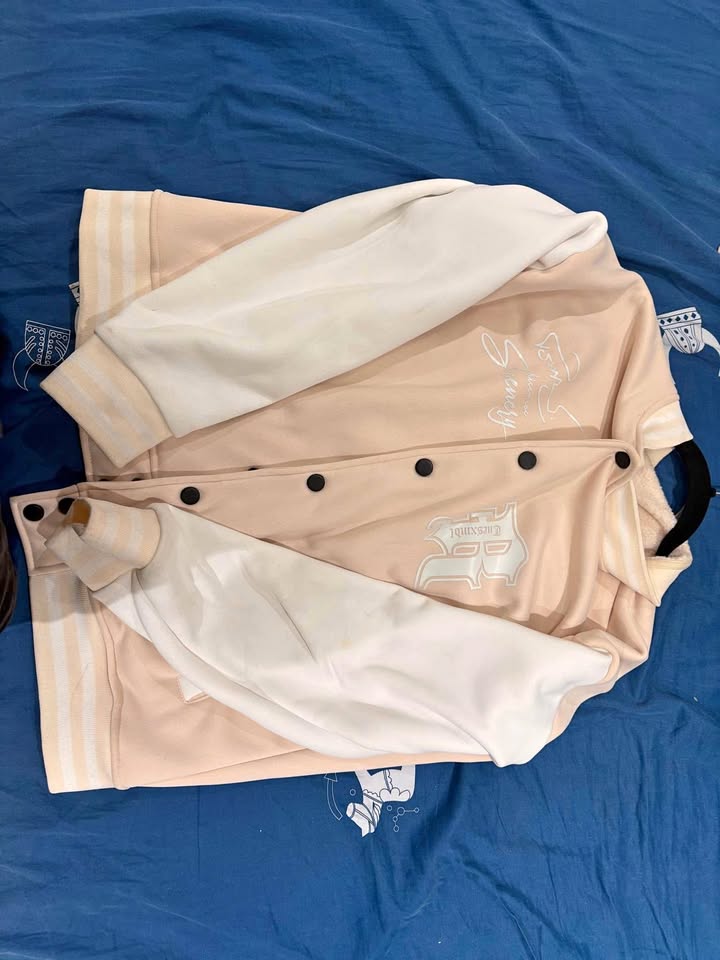 Cream Varsity-Style Jacket – Size XL