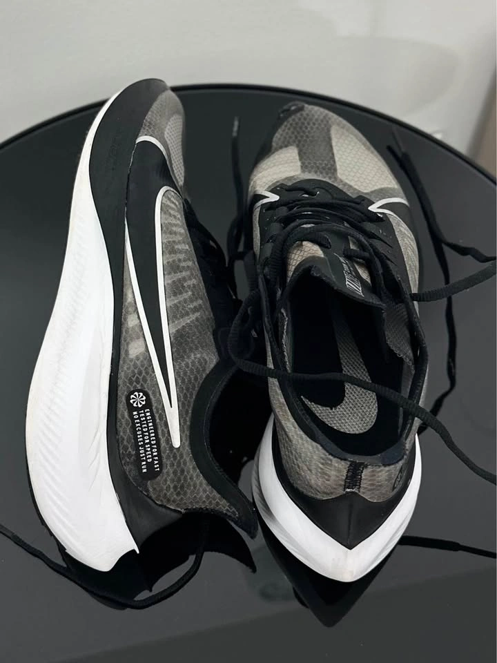 Women's Nike Zoom Gravity Running Sneakers US 9 - photo 5