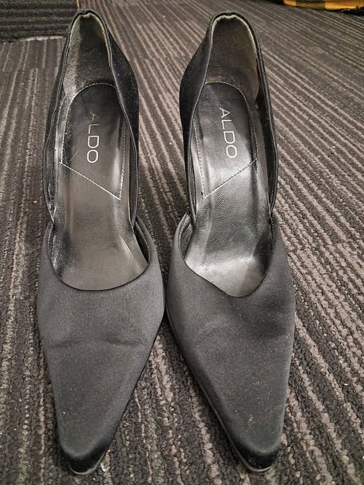 ALDO Black Pointed-Toe Heels -EU Size 37 - photo 2
