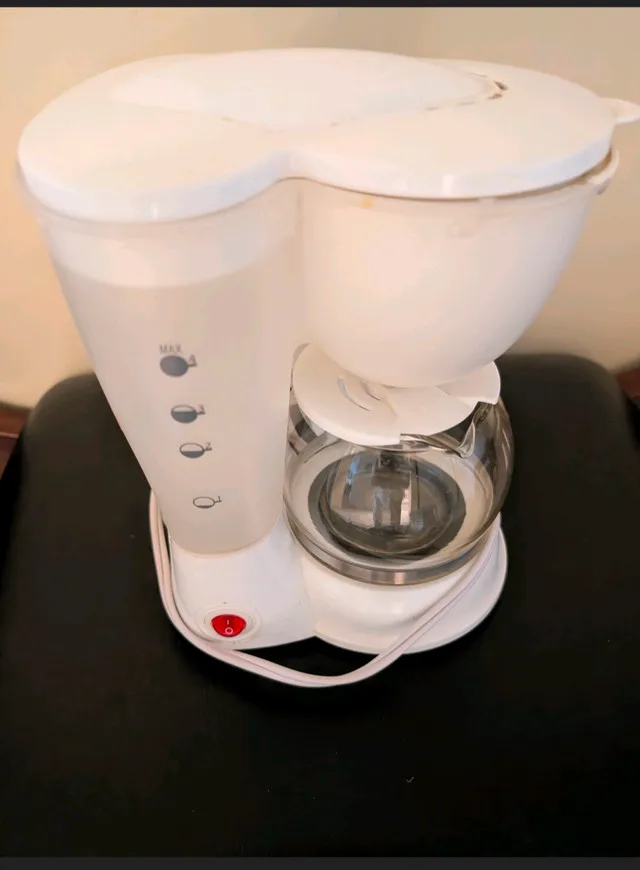 White Coffee Maker image indicator(2)