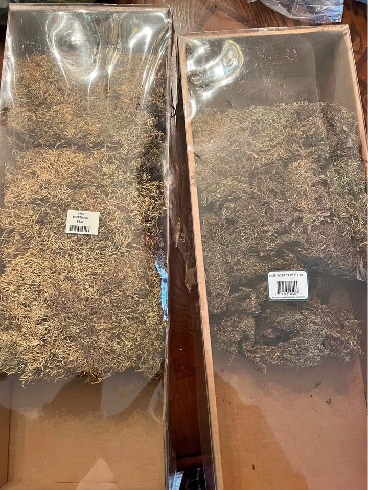 Artificial Moss for Decorations and Floral Arrangements