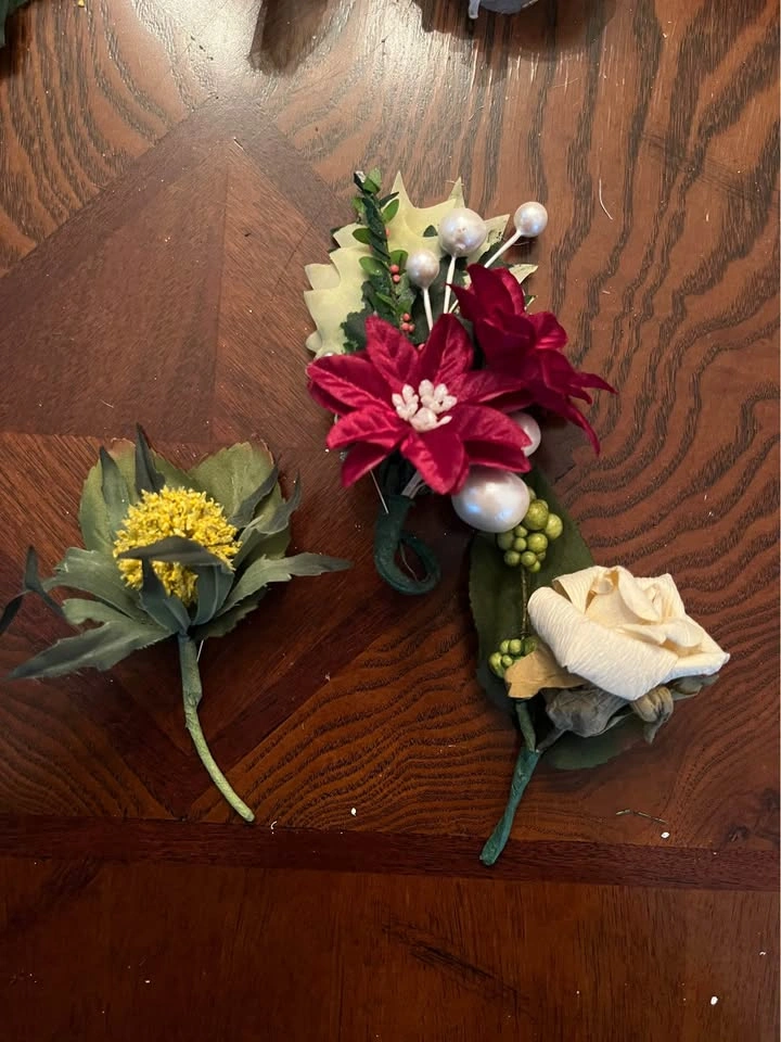 Wedding Corsages and other Accessories - photo 3