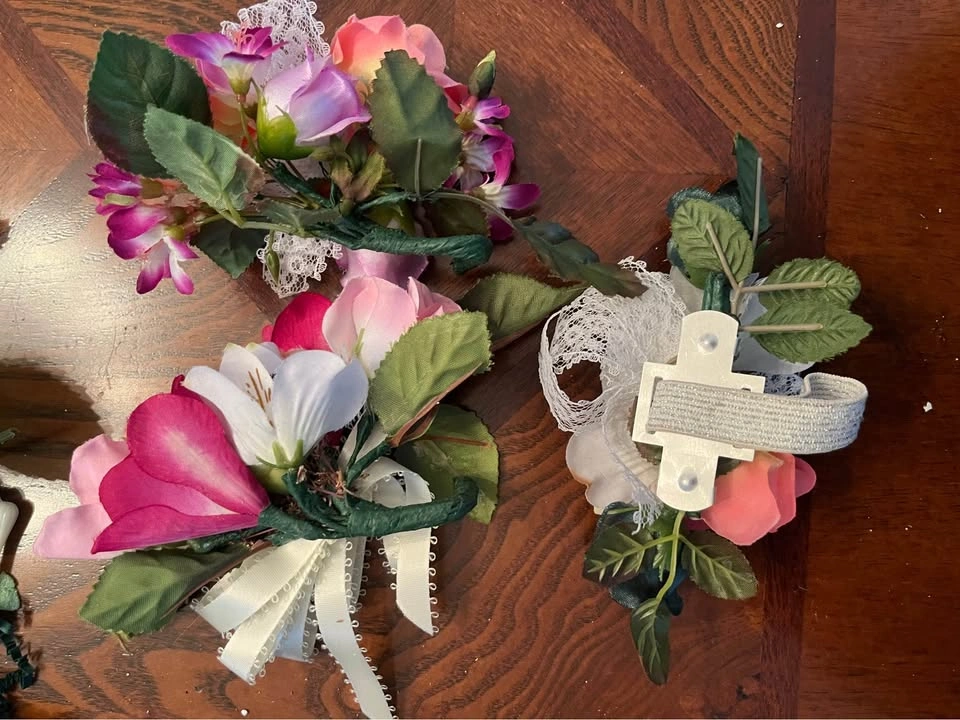 Wedding Corsages and other Accessories - photo 5