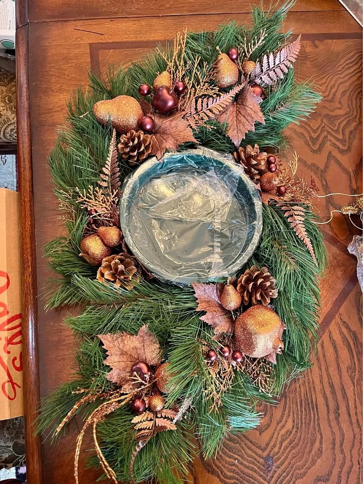 Gold and Green Decor for Holidays