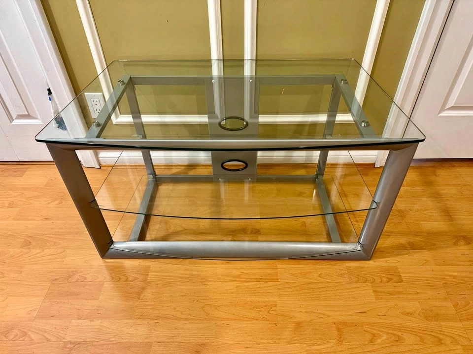 Modern Glass TV Stand (Tempered Glass) – Sleek & Sturdy