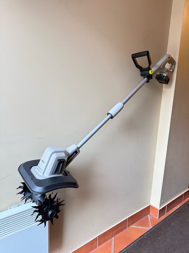 Deko Cordless 20V Cultivator/Tiller - New - photo 2