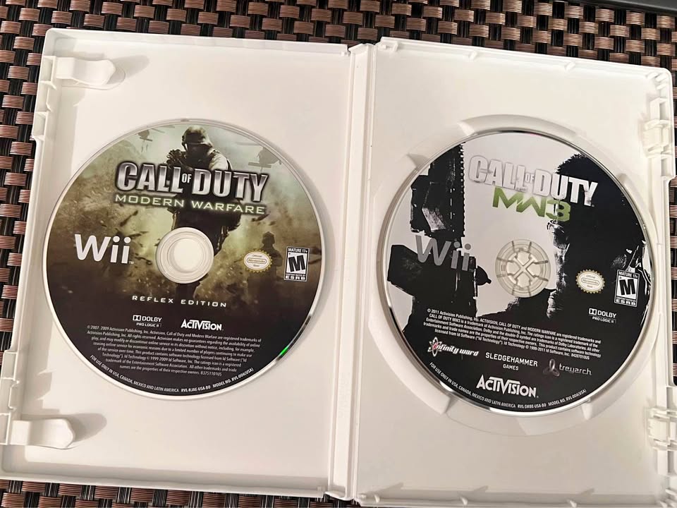 Nintendo Wii Call of Duty Modern Warfare and MW3