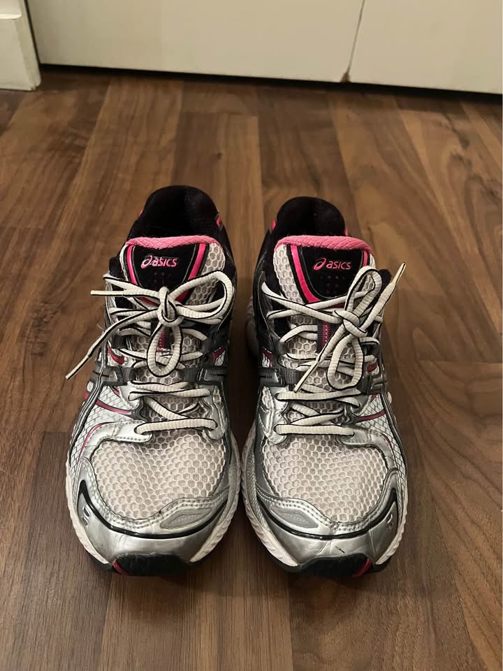 ASICS Shoes - Size 6 - photo 2