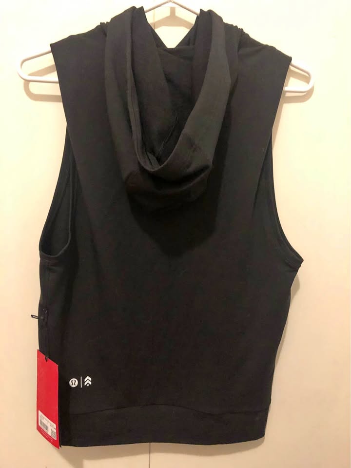 lululemon Hoodie - Size 2 (New with Tags)