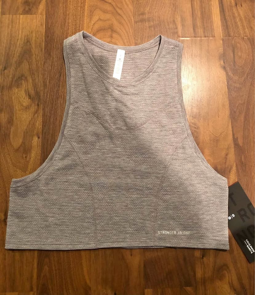 New lululemon Tank Top - Size 2
