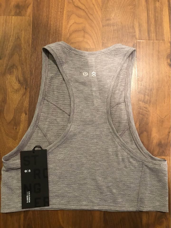 New lululemon Tank Top - Size 2 - photo 2