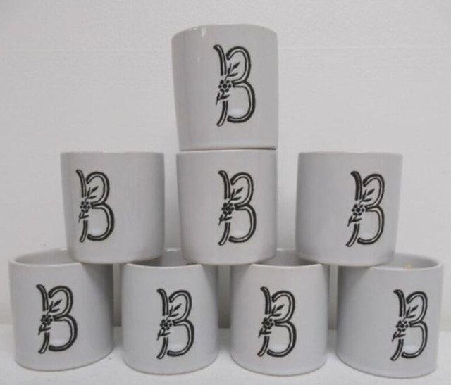 8 NEW Sandalwood & Amber Scented Candles (White Ceramic)