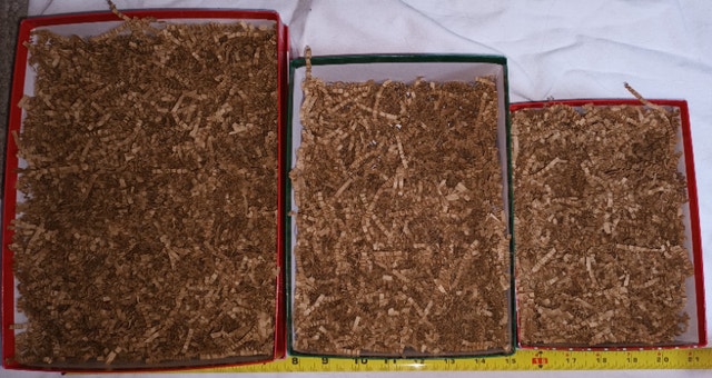 3 Decorative Red & Green Gift Boxes with Shredded Paper Stuffing - photo 2
