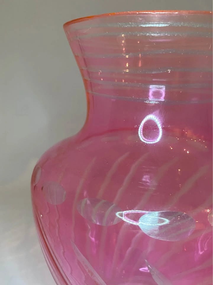 Pink Iridescent Glass Vase Swirl Design - photo 2