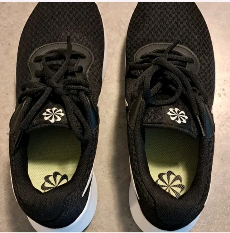 Nike Tanjun Sustainable Sneakers Women's 9.5 - photo 4