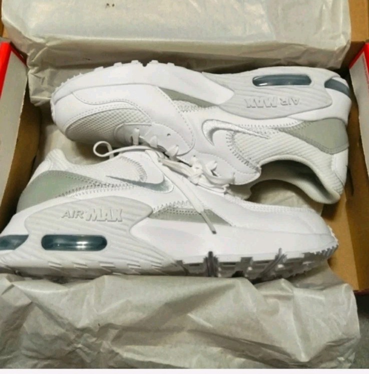 Nike Air Max Excee Women's 9.5 New