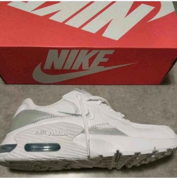 Nike Air Max Excee Women's 9.5 New - photo 4