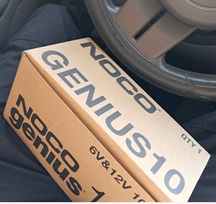 NOCO Genius10 6V & 12V 10A Smart Battery Charger - photo 2