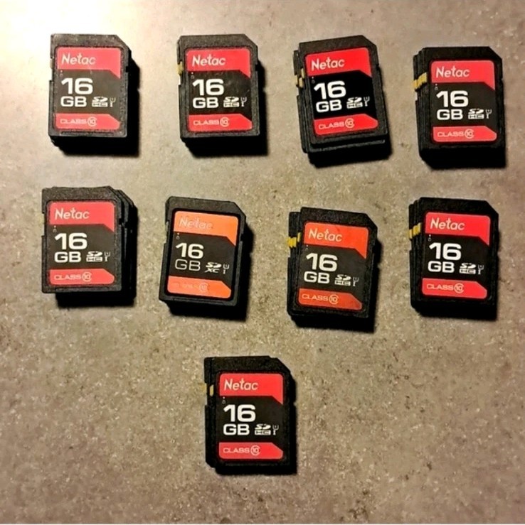 44x Netac 16 GB SD Cards - Open Box