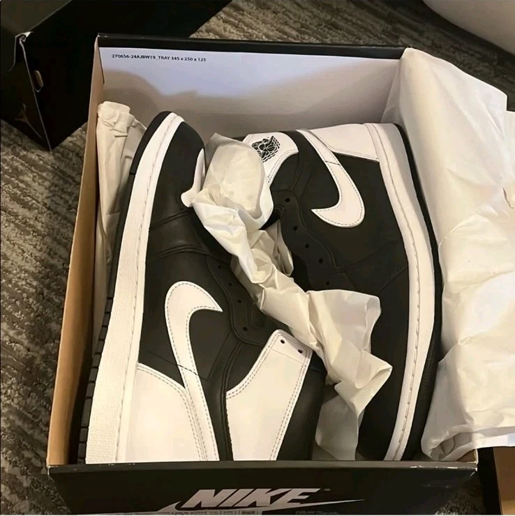 Nike Air Jordan 1 Retro High OG Black & White Men's Size 11.5 NI - photo 3