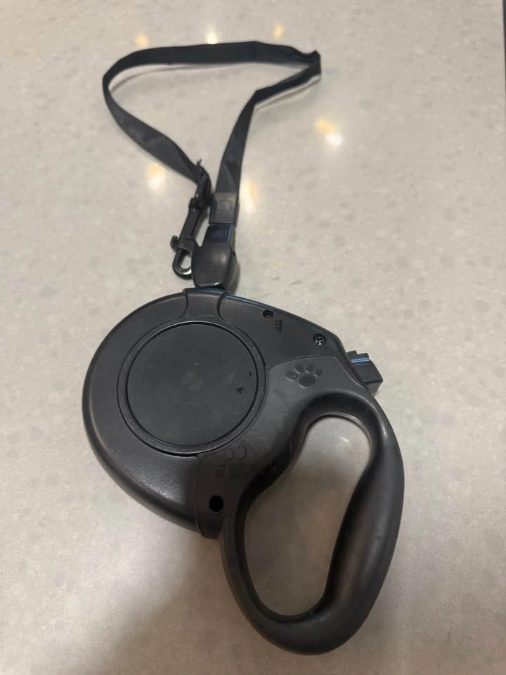Classic Retractable Tape Dog Leash - photo 2