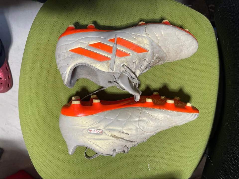 Soccer cleats adult 10.5 - photo 3