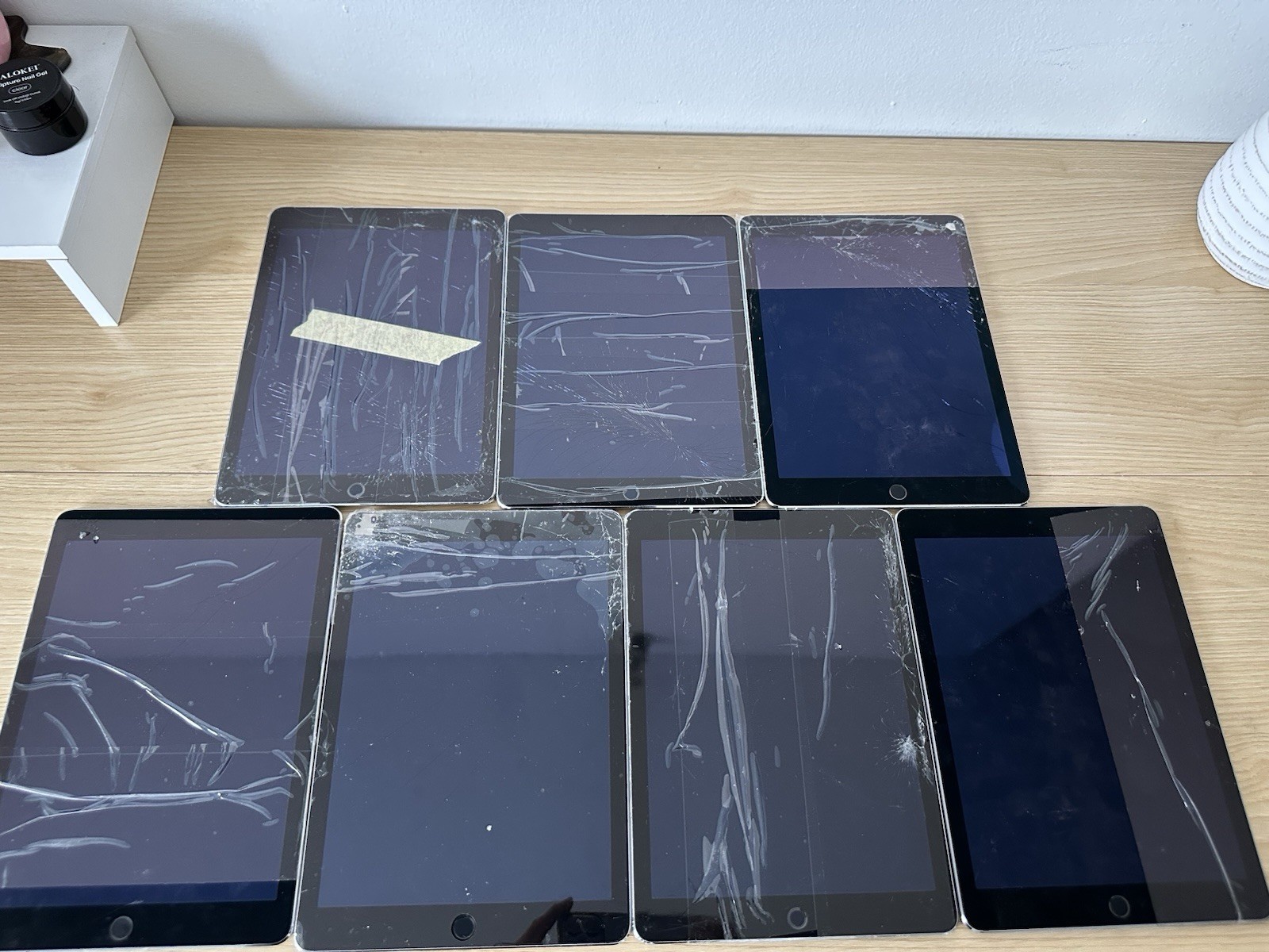 7x Apple iPad Air 2 A1566 - School Engraved - Untested