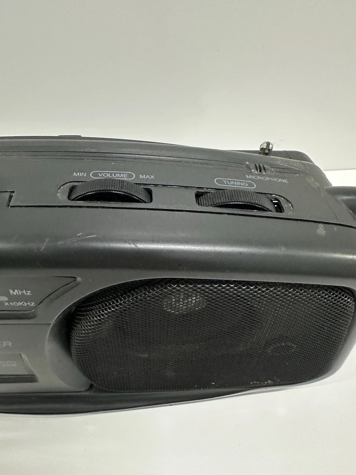 Vintage Lexron Sound CT-89 AM/FM Radio Cassette Recorder Boombox - photo 4