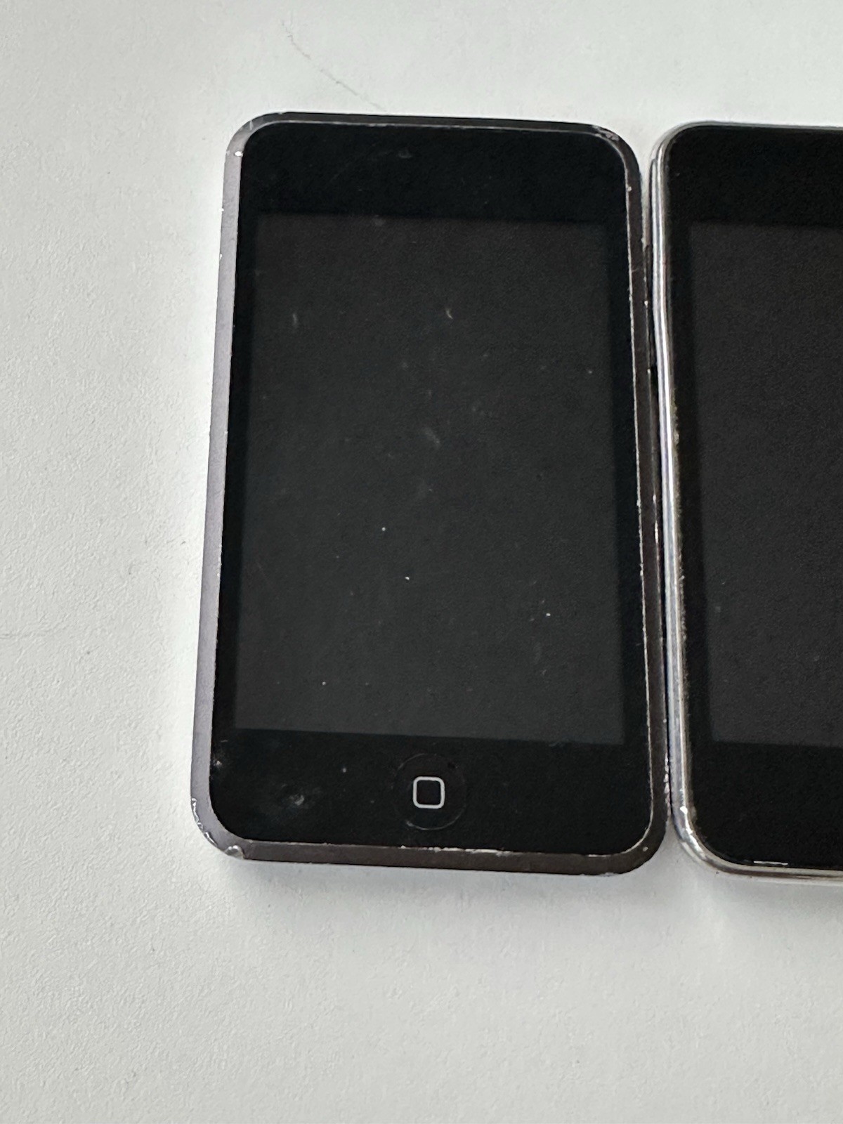 Apple iPod Touch 8GB Lot of 3 For Repair Cracked Screens AS-IS - photo 5