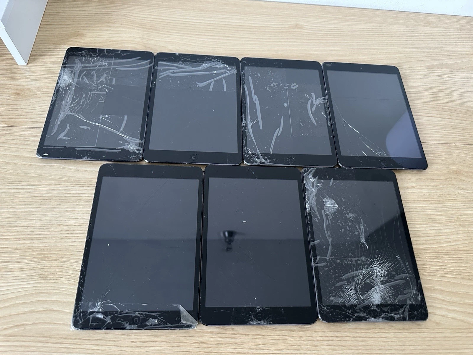 7x Apple iPad Mini Tablet A1432 - School Engraved - Untested - C