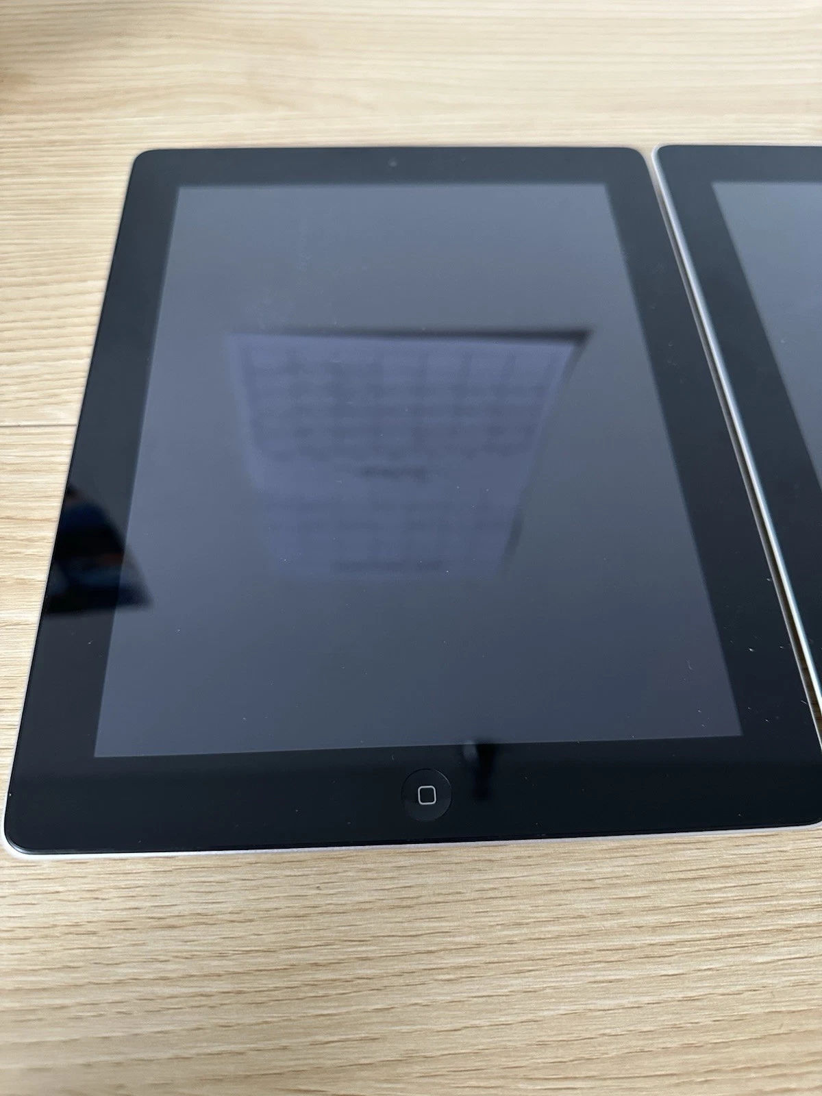 Apple iPad 4th Gen A1458 9.7" Tablets Bundle of 3 - For Parts - photo 2