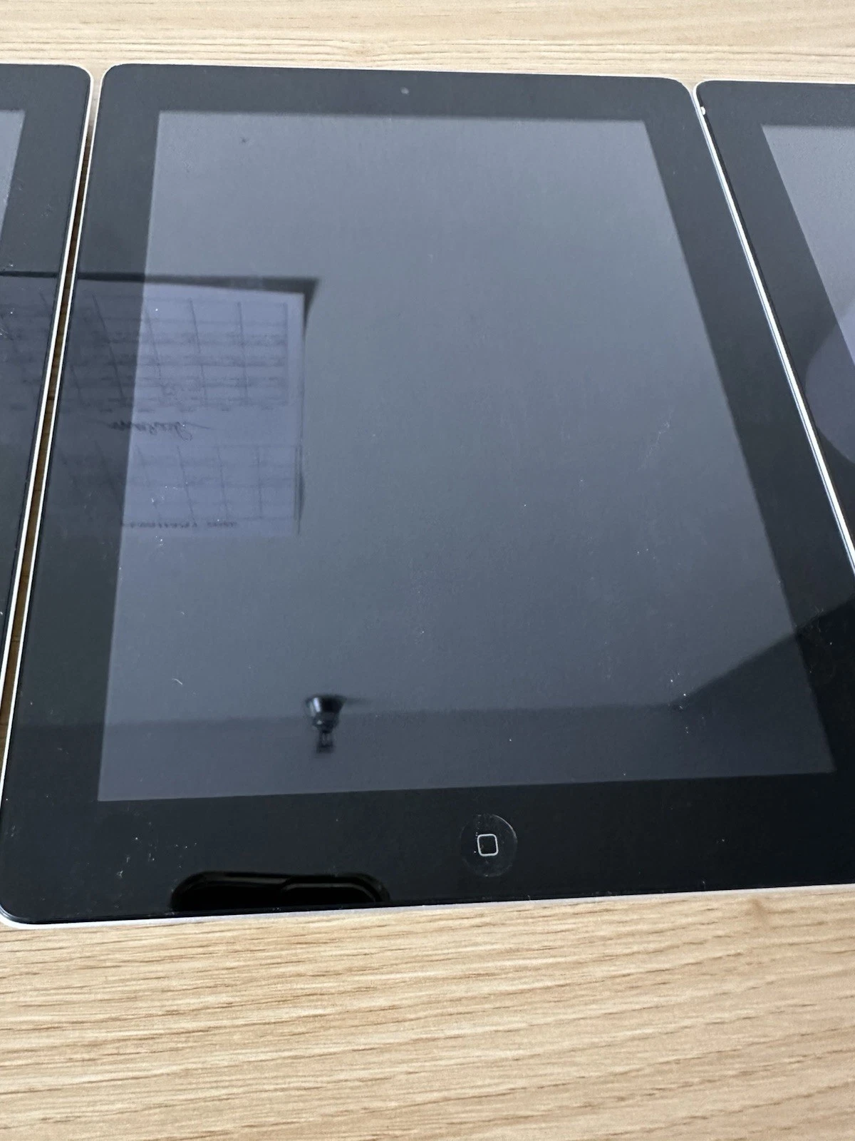 Apple iPad 4th Gen A1458 9.7" Tablets Bundle of 3 - For Parts - photo 3