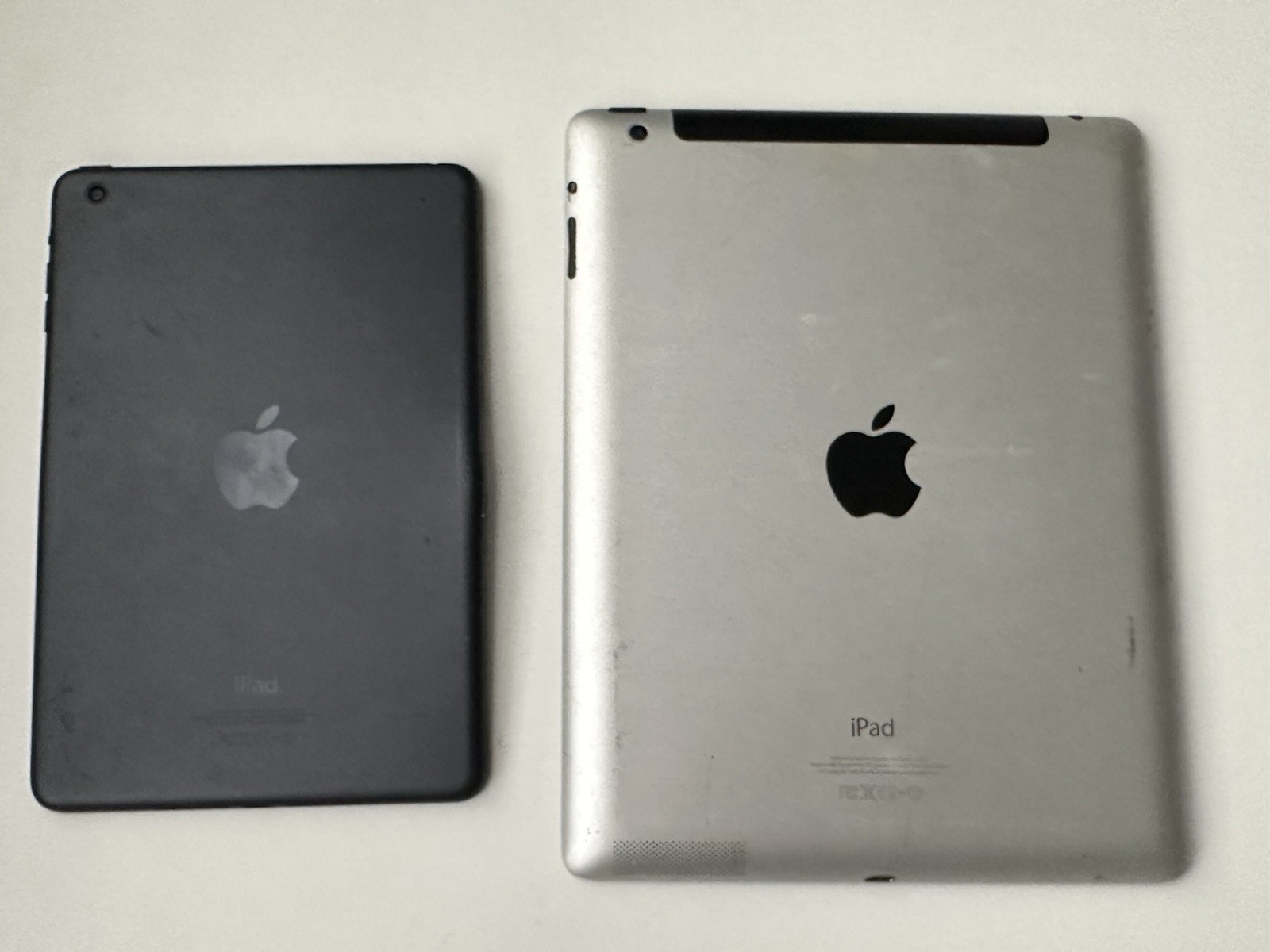 Apple iPad Mini + 9.7" Tablet Lot 2 Broken Screens