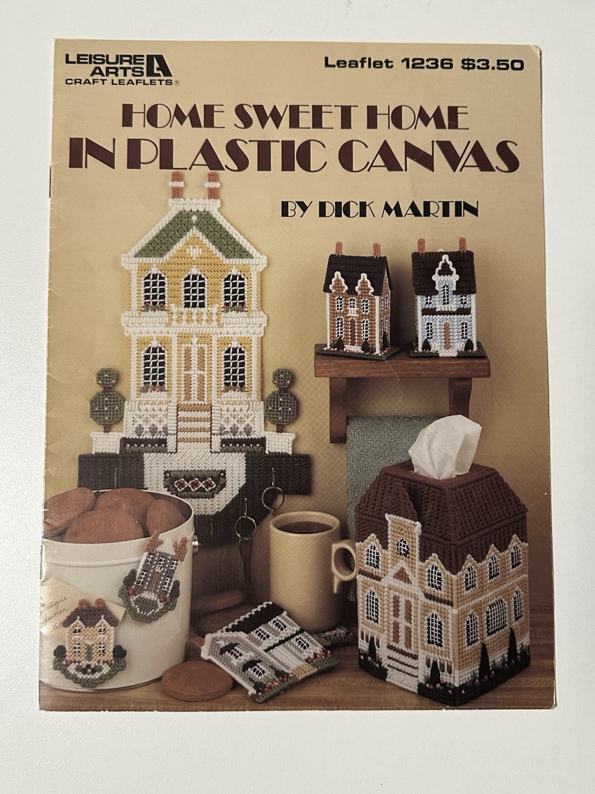 Plastic Canvas Craft Pattern Books Set of 4 Leisure Arts - photo 4