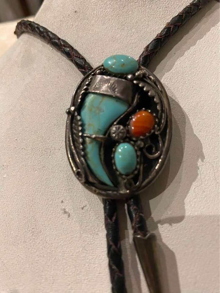 Vintage Navajo Sterling Silver "Bear Claw" Bolo Tie – Signed SD - photo 2