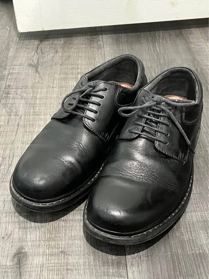 Men’s Size 7 Hush Puppies Black Leather Shoes Extra Wide image indicator(2)