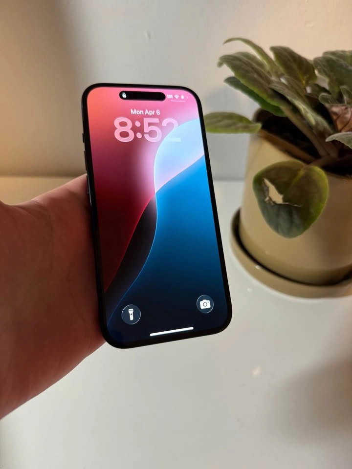 iPhone 15 128GB - photo 2