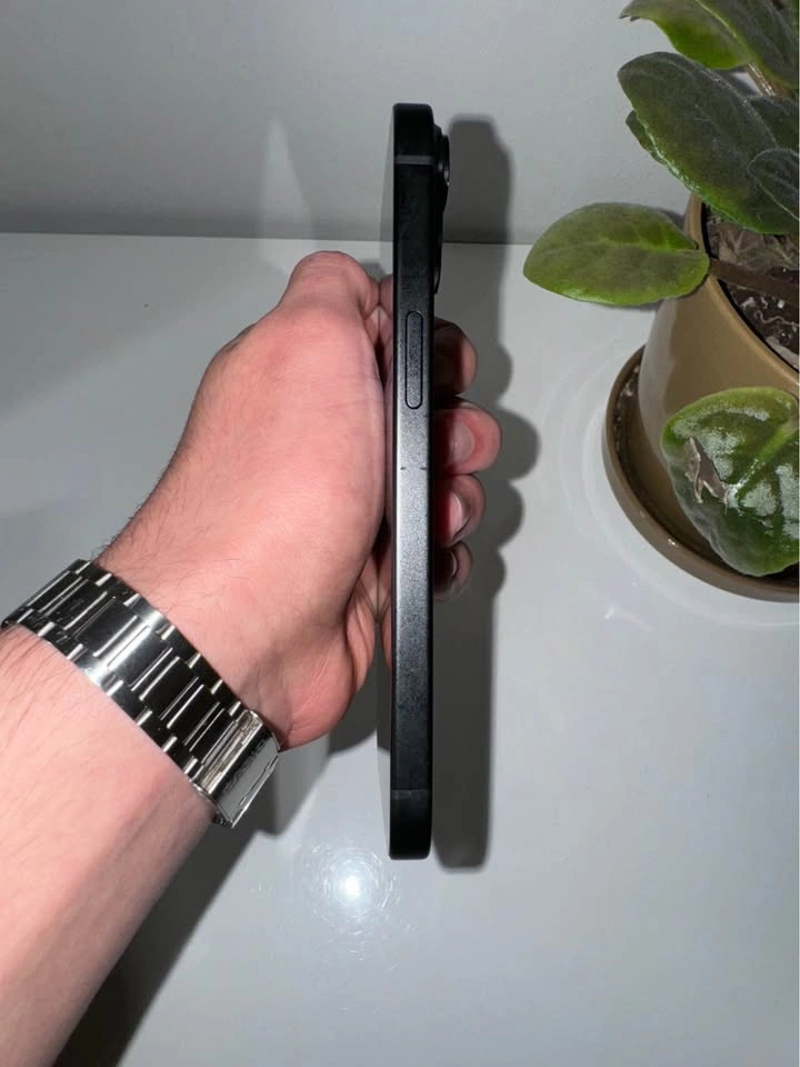 iPhone 15 128GB - photo 3