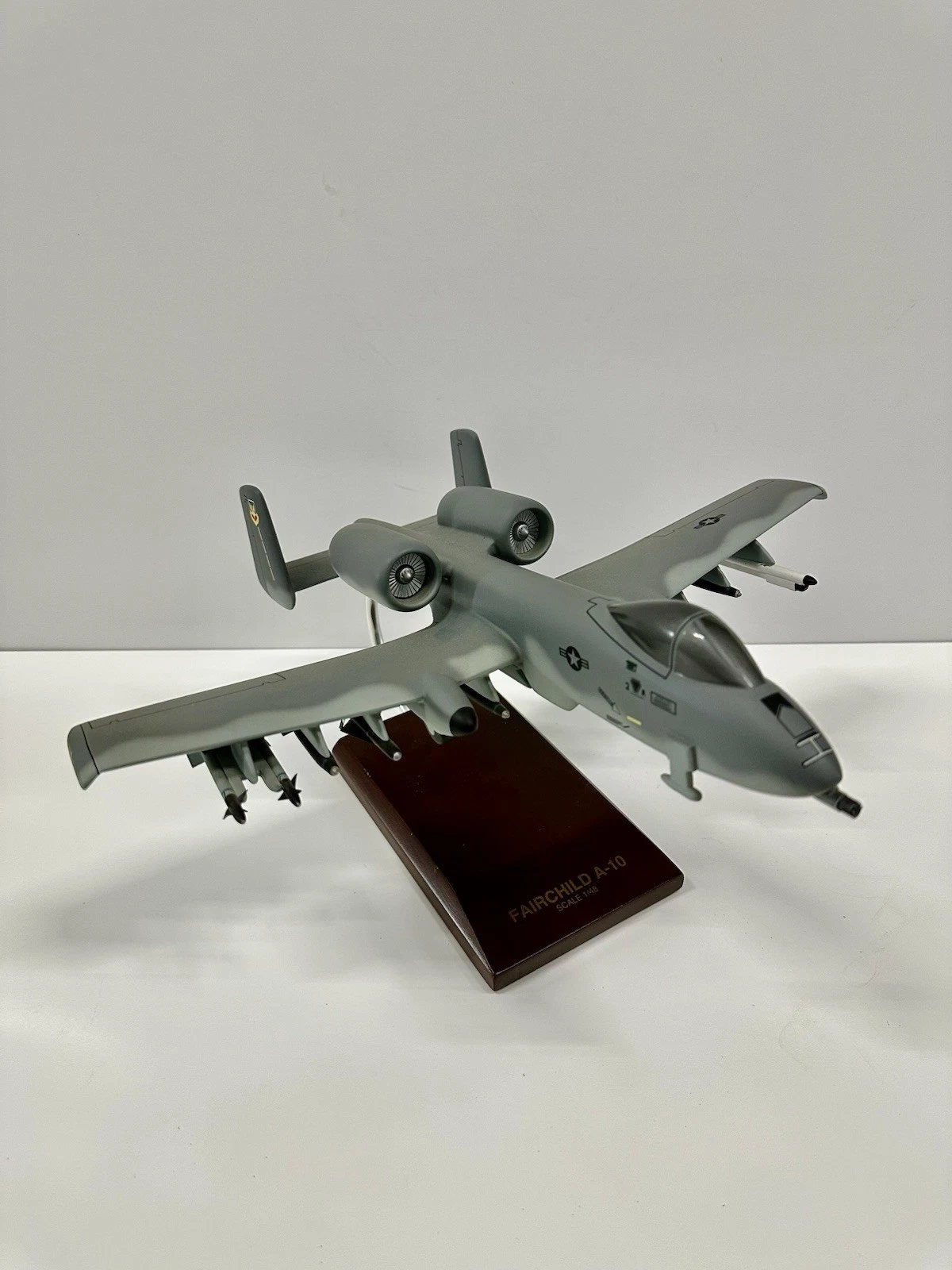 Executive Series A-10A Warthog Model 1:48 Daron Fairchild